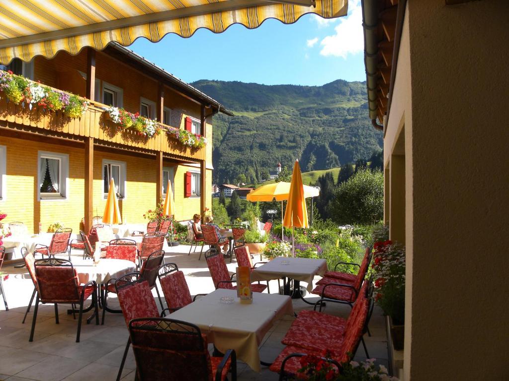 Hotel Alpenblume Damuels Exteriör bild